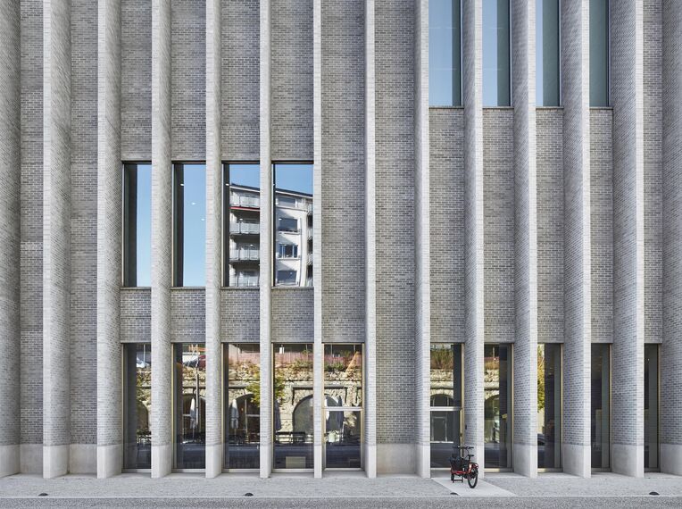 unico Portas, unico Janelas and thermfix light Fachadas - MCBA Cantonal Museum of Fine Arts, Lausanne located in Lausanne, Suíça