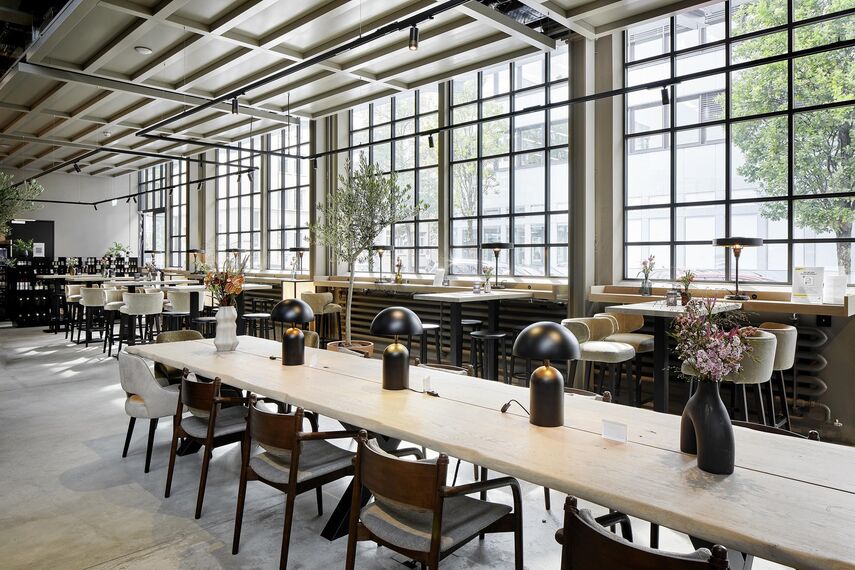 unico xs Janelas and unico Portas - Conversion of old shed building, Zug located in Zug, Suíça