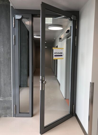 thermfix vario Fachadas, fuego light Portas, unico Portas and presto 50 Portas - The Circle, Zurich located in Zürich, Suíça