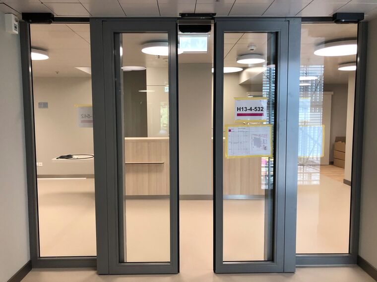 thermfix vario Fachadas, fuego light Portas, unico Portas and presto 50 Portas - The Circle, Zurich located in Zürich, Suíça