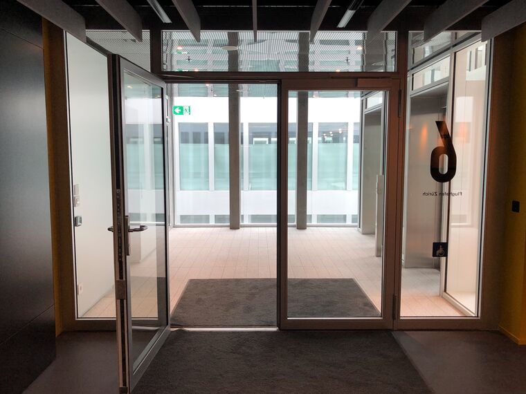 thermfix vario Fachadas, fuego light Portas, unico Portas and presto 50 Portas - The Circle, Zurich located in Zürich, Suíça