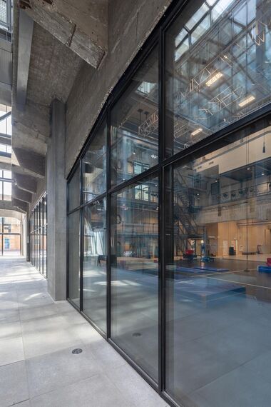 presto 50 Portas, presto 50 Janelas, unico xs Janelas and thermfix vario Fachadas - Fenix I, Roterdão located in Rotterdam, nos Países Baixos