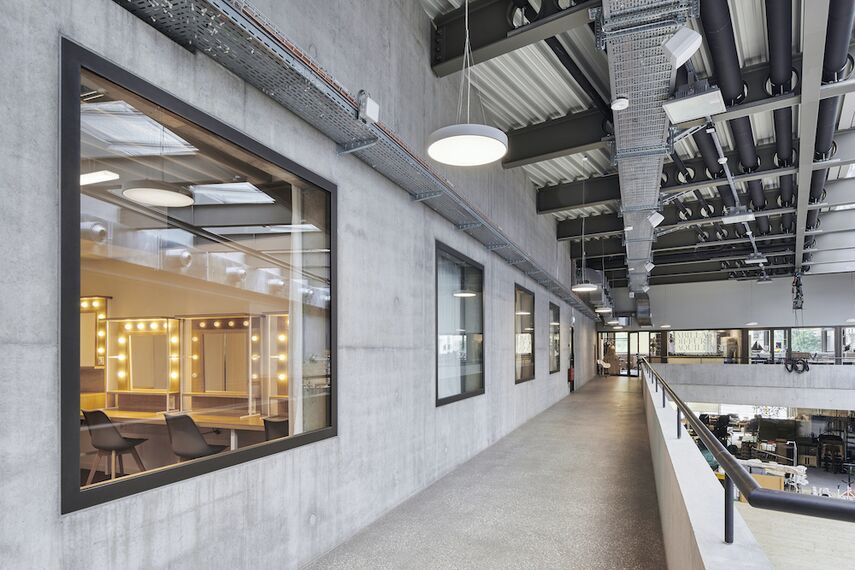 unico Janelas, unico Portas, fuego light Portas, fuego light Janelas, presto 50 Janelas and presto 50 Portas - Théâtre de Carouge and Salle des Fêtes located in Carouge, Suíça