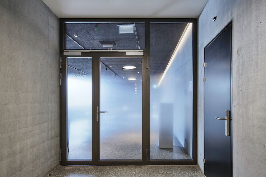 unico Janelas, unico Portas, fuego light Portas, fuego light Janelas, presto 50 Janelas and presto 50 Portas - Théâtre de Carouge and Salle des Fêtes located in Carouge, Suíça