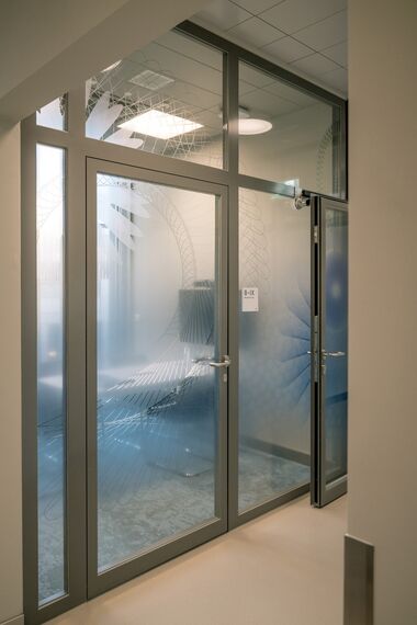 thermfix vario Fachadas, fuego light Portas, unico Portas and presto 50 Portas - The Circle, Zurich located in Zürich, Suíça