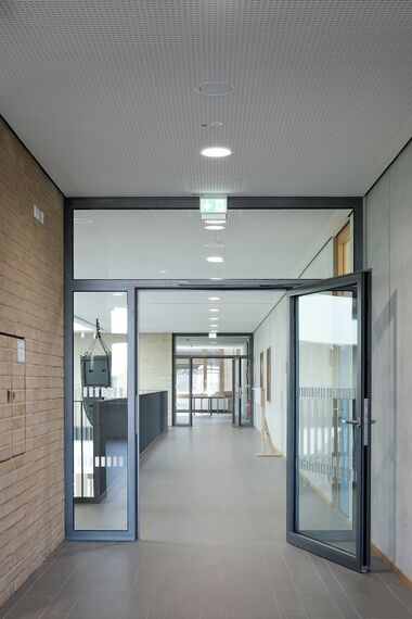 fuego light Janelas, fuego light Portas, presto 60s Portas and presto 50 Portas - BBZ Dithmarschen vocational training centre located in Heide, Alemanha