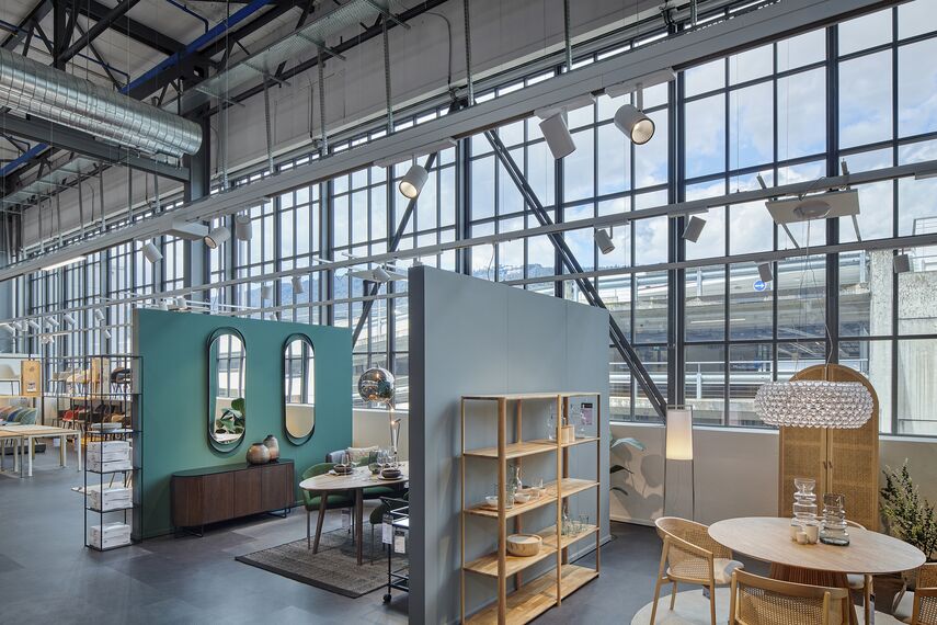 unico xs Windows - Factory floors in the Salzhaus, Biel located in Biel, Suíça