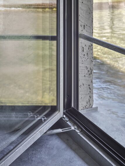 unico Portas and unico xs Janelas - Conversão do complexo Papieri located in Cham, Suíça