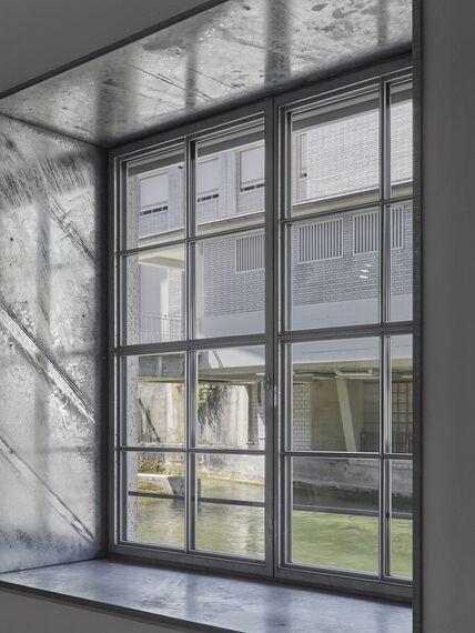 unico Portas and unico xs Janelas - Conversão do complexo Papieri located in Cham, Suíça