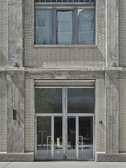 unico Portas and unico xs Janelas - Conversão do complexo Papieri located in Cham, Suíça