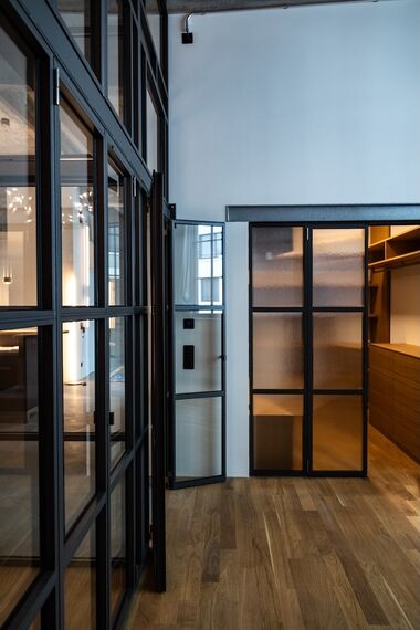 presto xs Portas - Loft residencial na antiga fábrica de papel, em Cham located in Cham, Suíça