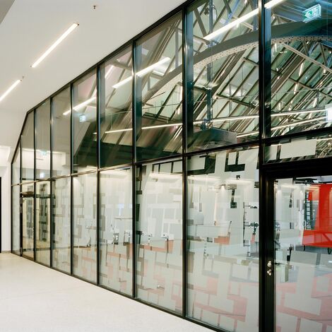 fuego light Janelas, fuego light Portas and thermfix vario Fachadas - Work-Life-Center, Hamburgo located in Hamburg, Alemanha