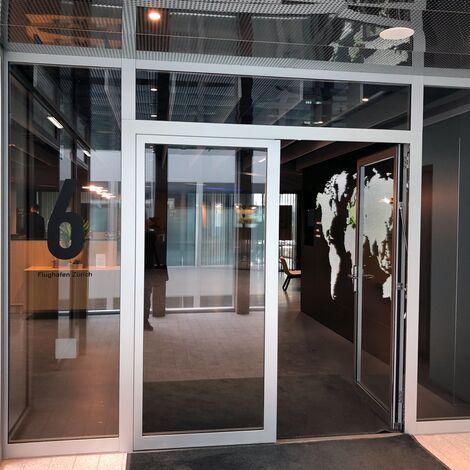 thermfix vario Fachadas, fuego light Portas, unico Portas and presto 50 Portas - The Circle, Zurich located in Zürich, Suíça