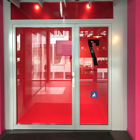 thermfix vario Fachadas, fuego light Portas, unico Portas and presto 50 Portas - The Circle, Zurich located in Zürich, Suíça