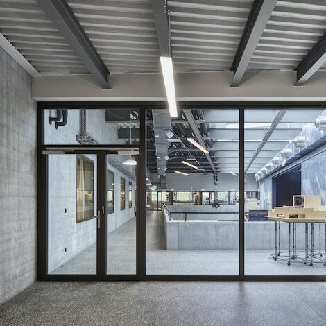 unico Janelas, unico Portas, fuego light Portas, fuego light Janelas, presto 50 Janelas and presto 50 Portas - Théâtre de Carouge and Salle des Fêtes located in Carouge, Suíça