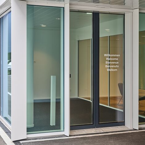 unico Janelas, fuego light Portas, thermfix vario Fachadas, unico Portas, fuego light Janelas de correr, unico Janelas de correr and presto xs Portas - Forster Campus, Romanshorn located in Romanshorn, Suíça