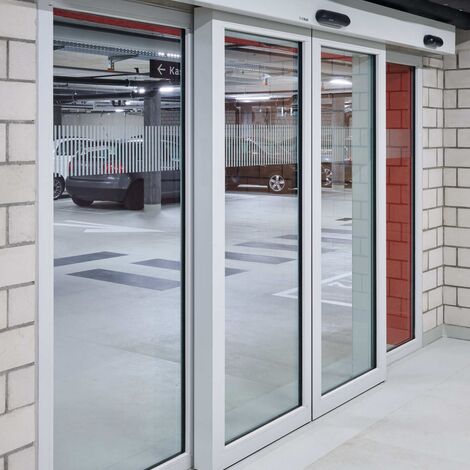fuego light Sliding systems, fuego light Doors and unico Doors - St. Galler Kantonalbank Hall located in St. Gallen, Suíça