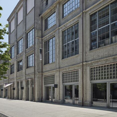 unico Portas and unico xs Janelas - Conversão do complexo Papieri located in Cham, Suíça