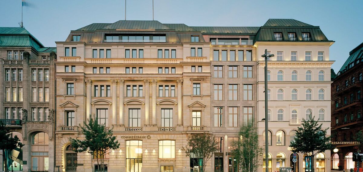unico Janelas, fuego light Portas and presto 50 Portas - Jungfernstieg, Hamburgo located in Hamburg, Alemanha