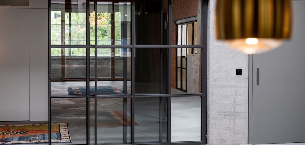presto xs Portas - Loft residencial na antiga fábrica de papel, em Cham located in Cham, Suíça