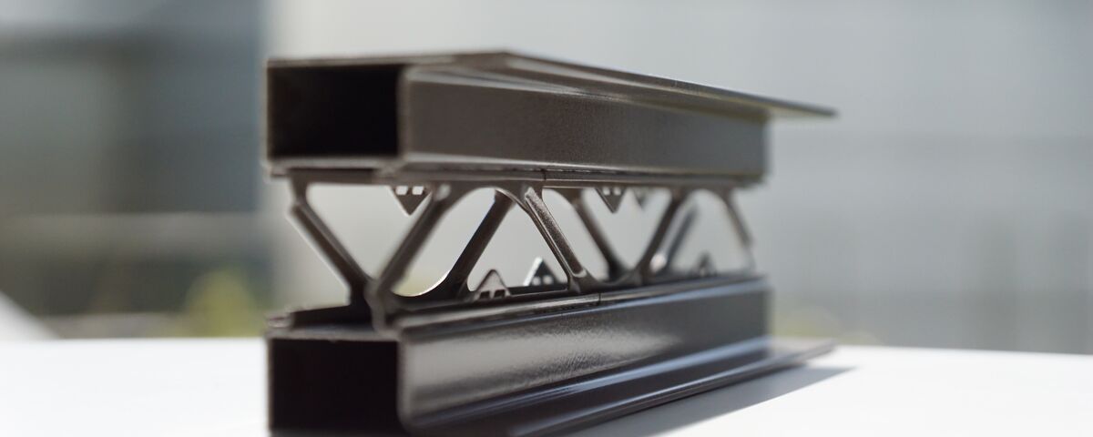 Caixilharia em aço de baixa emissão de carbono