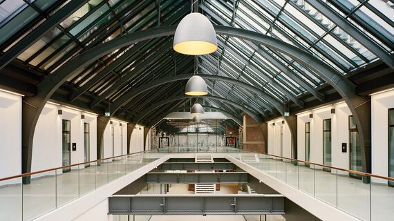 fuego light Janelas, fuego light Portas and thermfix vario Fachadas - Work-Life-Center, Hamburgo located in Hamburg, Alemanha